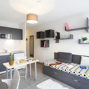  Otel Nemea Aix Campus 2
