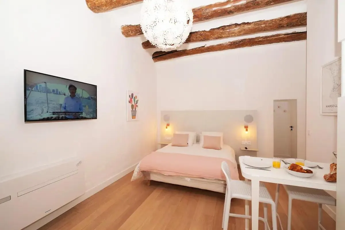 Apartamento Design Suites Vieux Port Marselha