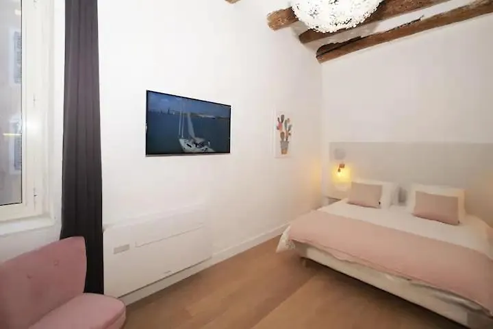 Apartamento Design Suites Vieux Port Marselha